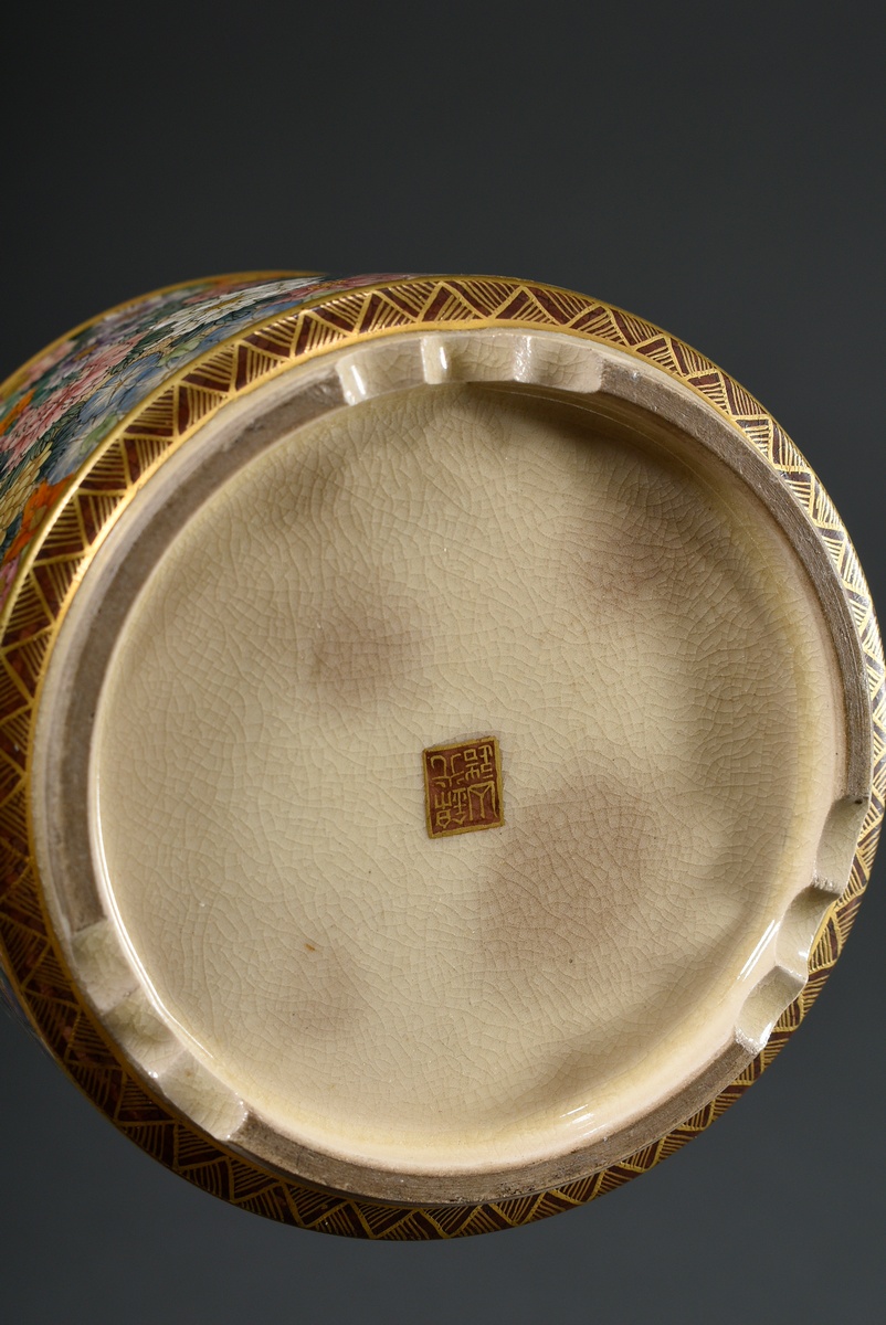 Cylindrical Satsuma box with finely detailed millefleur decoration and partial gilding, Japan Meiji - Image 5 of 6