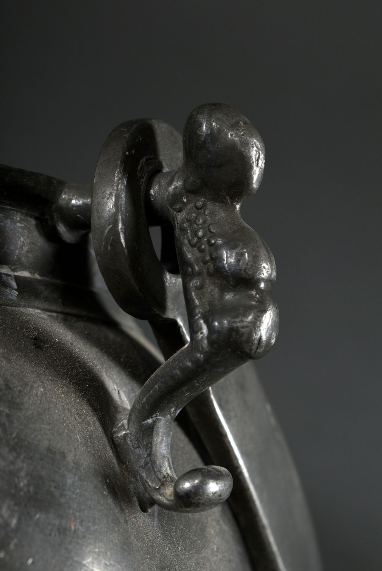 2 Various pieces of Wismar pewter: large hanging pot with figural handles (food carriers) and engra - Image 6 of 11
