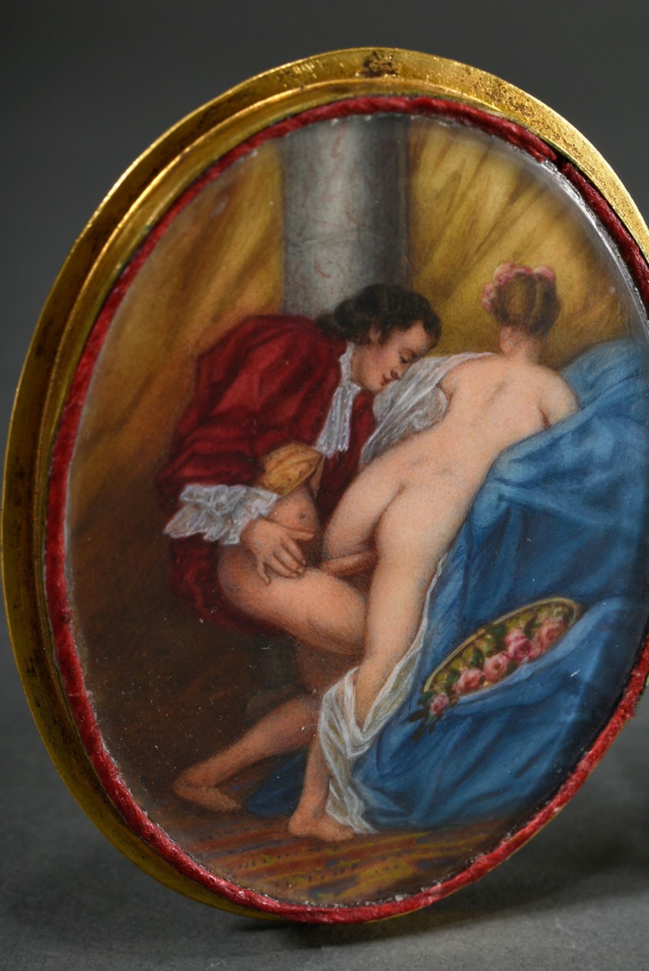 Oval erotic box with fine painted miniature in the lid "Lady of the Rococo" laterally inscribed "Is - Image 6 of 6