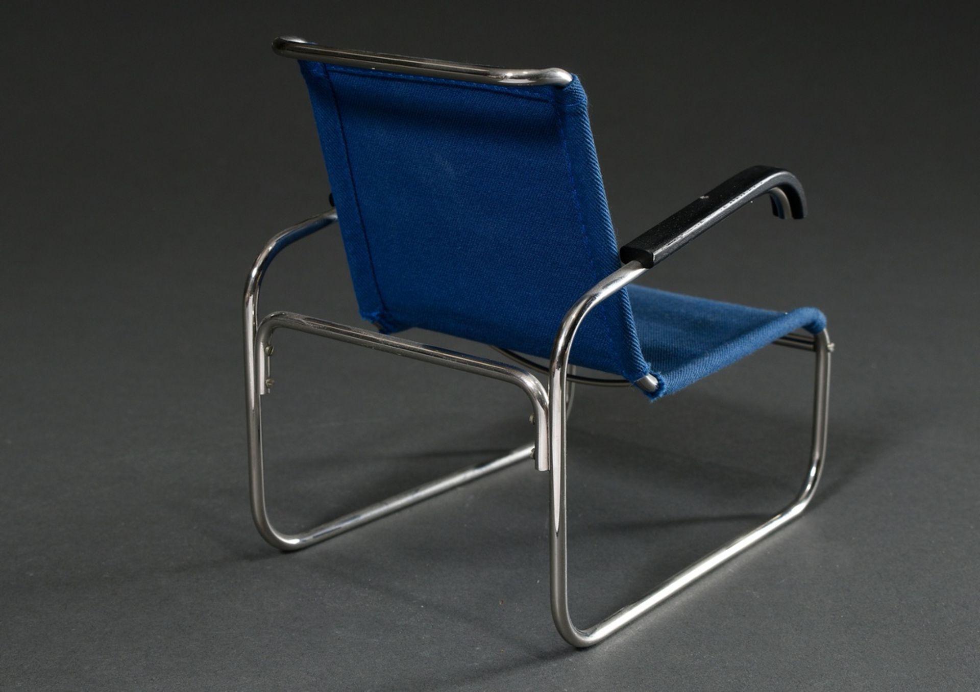 Miniature model armchair "B35", design: Marcel Breuer 1928/1929, nickel-plated iron wire/ fabric/ b - Image 3 of 3