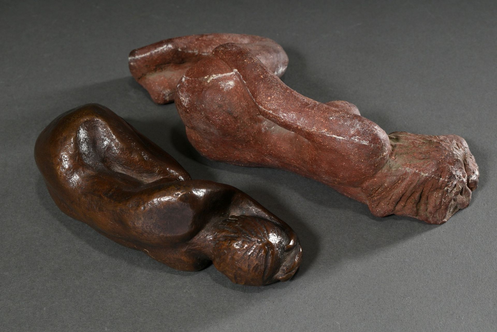 2 Diverse Maetzel, Monika (1917-2010) Figuren "Liegender weiblicher Akt", Bronze patiniert/Ton ungl - Bild 2 aus 5