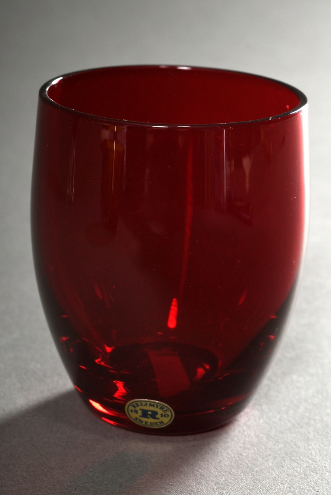 3 Various pieces of modern glass, 20th c.: orange Carl Rotter bowl "Sea Animals", red Murano goblet - Image 3 of 6