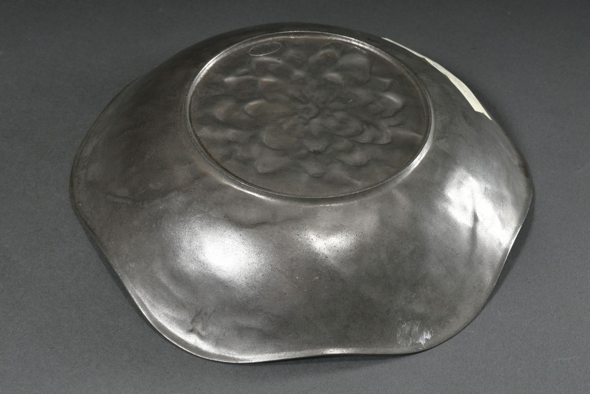 A Kayser pewter bowl with floral art nouveau relief "water lily and dragonflies" and flower-shaped - Image 2 of 4