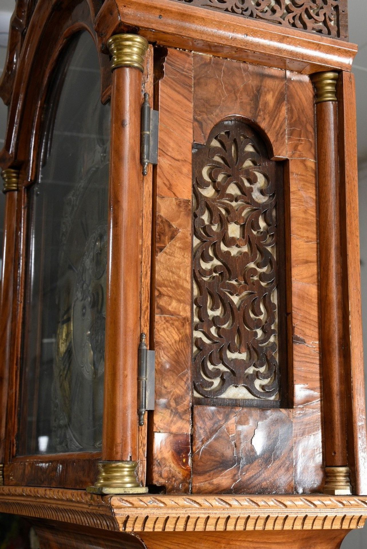 Amsterdam baroque grandfather clock by Jan Storm (mentioned 1717), brass dial with blackened Roman - Image 20 of 26