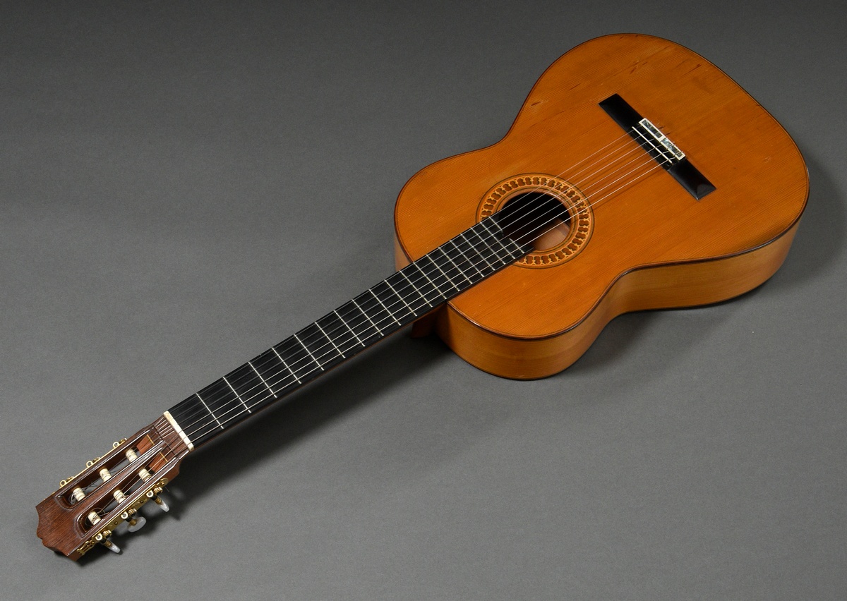 Flamenco guitar, Michael Wichmann, Hamburg 1987, label inside with stamp and signature, cedar top ( - Image 6 of 15