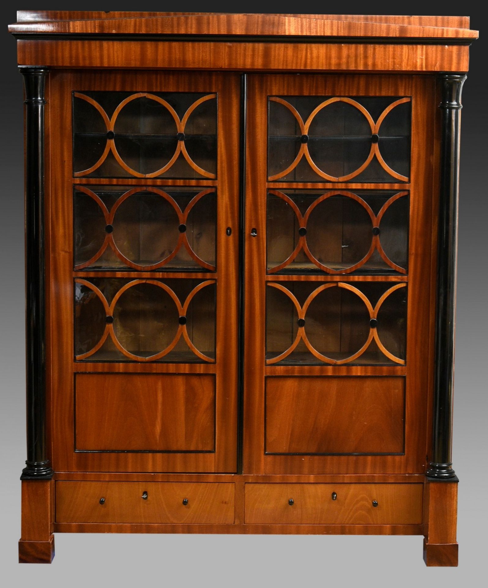 Large Biedermeier bookcase with lateral solid columns and circular bracing on the doors, 4 loose sh - Image 2 of 6