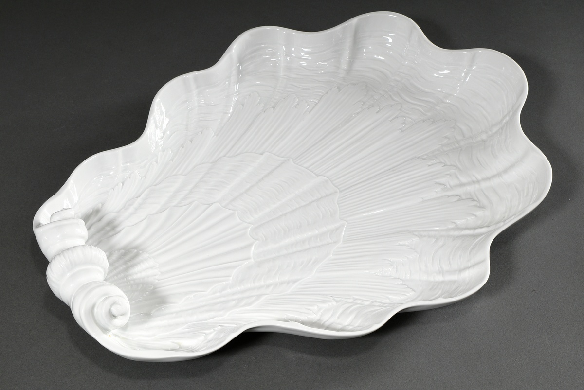 Meissen plate in shell form from the "Swan Service", white, model no. 5299, design: Johann Joachim