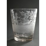 Konischer Glas Becher mit geschliffenem "Hirschjagd" Motiv, 18.Jh., Boden mit Abriss, H. 10,6cm