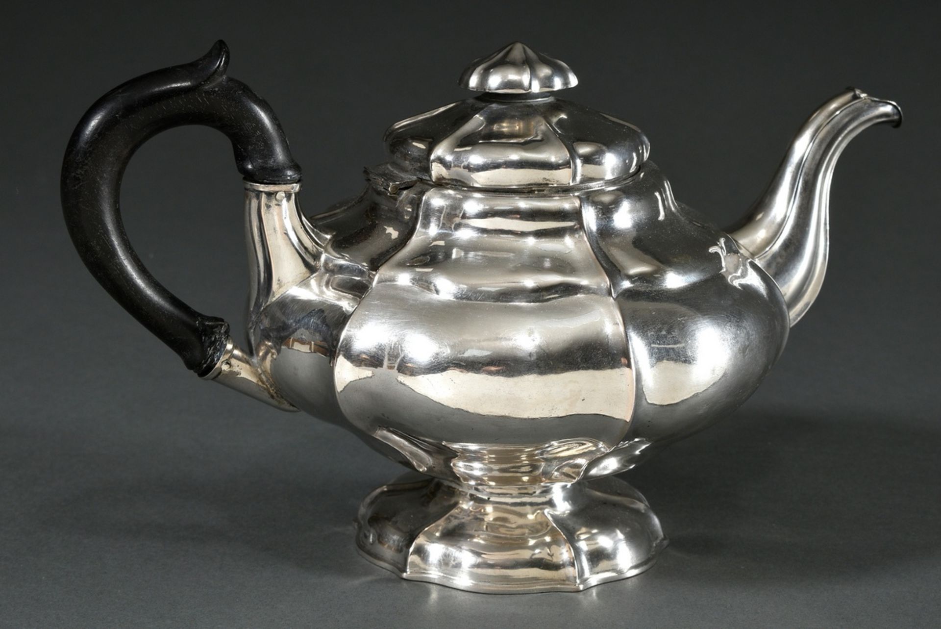 North German teapot with straight features and curved wooden handle, MM: Johann Heinrich Litsch (ca - Image 2 of 10