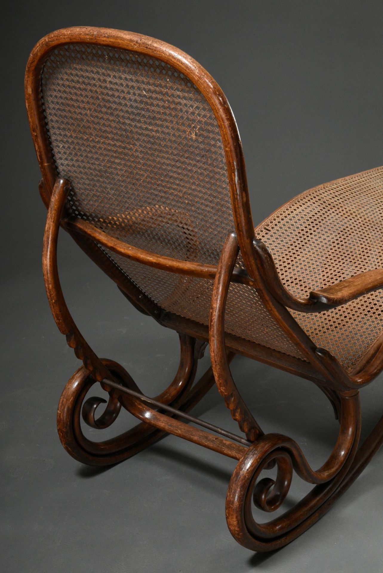 Thonet "Sofa bed no. 2", design: Gebrüder Thonet, Vienna c. 1900, solid bent beech wood with wicker - Image 5 of 7