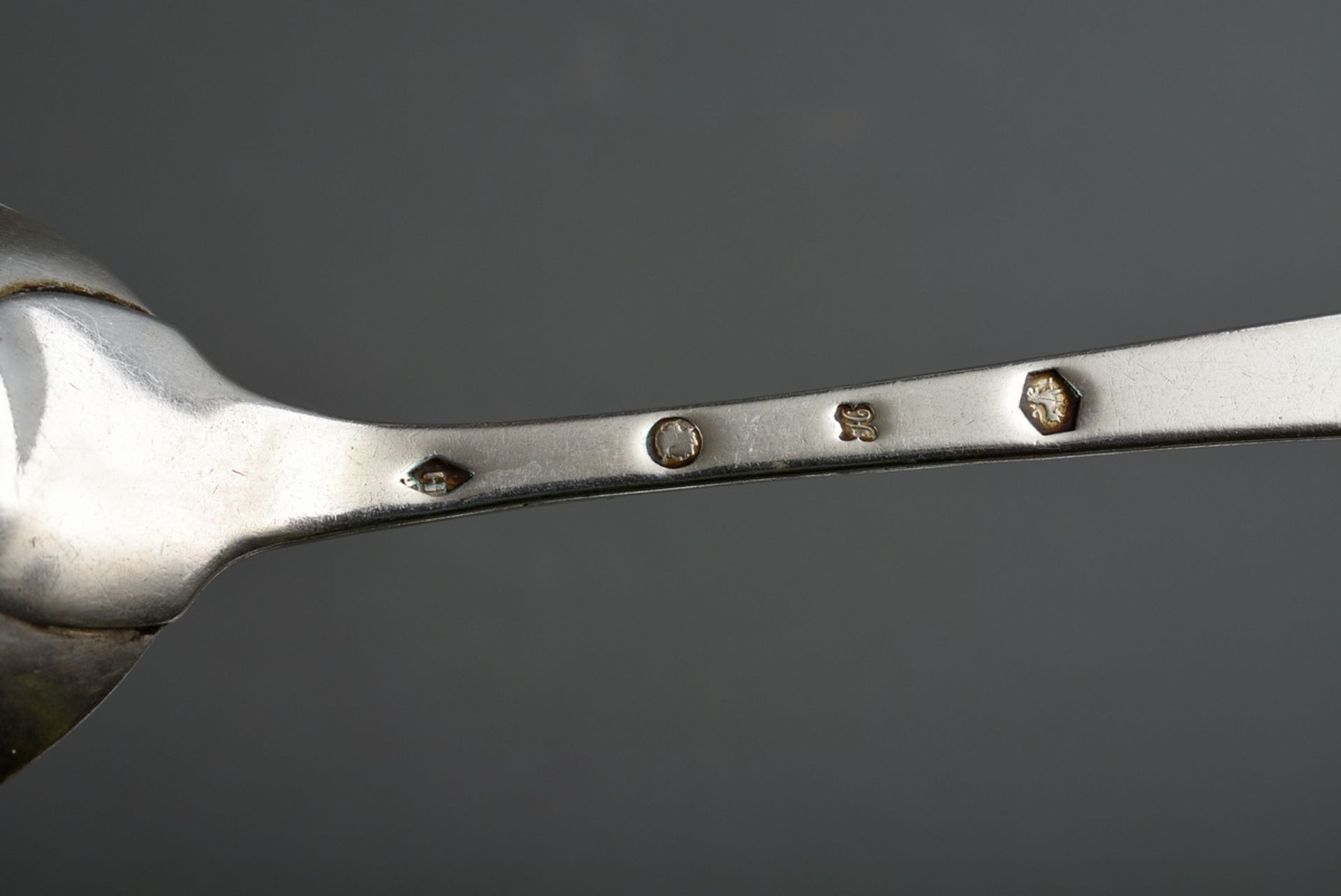 8 Various Dutch cutlery pieces (spoon/fork) with different patterns a.o. "Hanoverian" and engraved - Image 3 of 5