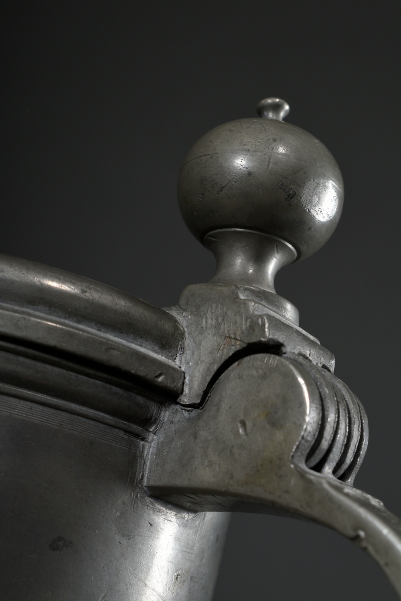 Tall pewter lidded tankard with floral engraved decoration and owner's inscription "Asmus Hinrich M - Image 5 of 8