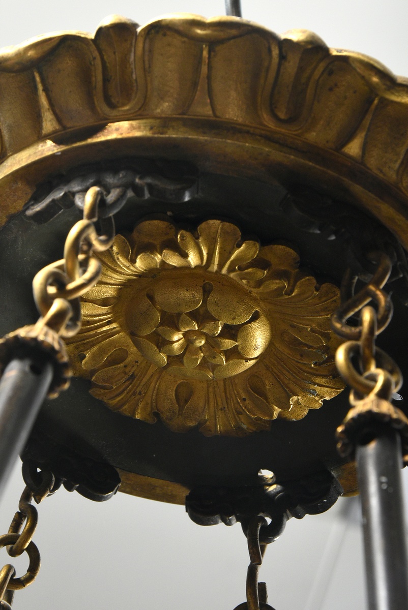Large 12-flame Empire bronze ceiling chandelier with fire-gilded leaf friezes and bearded mascarons - Image 6 of 9