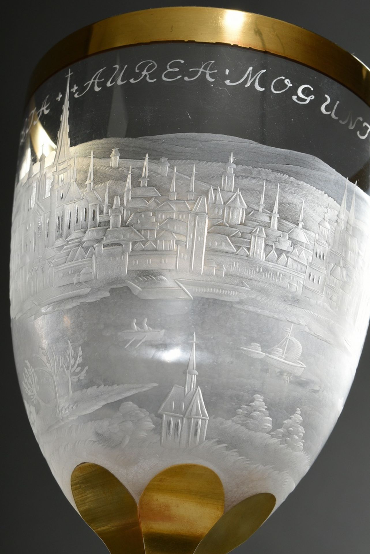 Large goblet glass with partial gilding and cut panoramic view of Mainz, circumferentially inscribe - Image 5 of 8