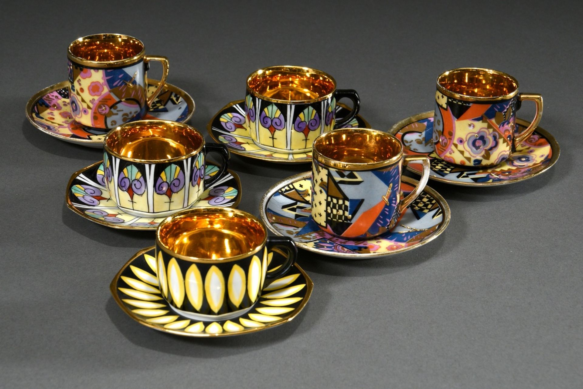 6 Diverse Art Deco Mokkatassen/UT mit unterschiedlichen ornamentalen Dekoren in Polychrom/ Gold, ve - Bild 2 aus 3