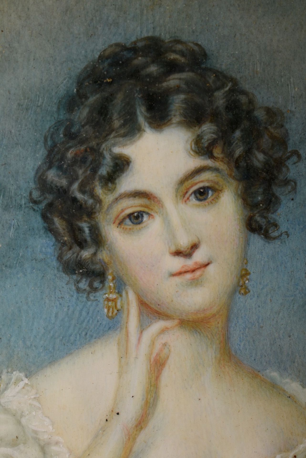 Fine miniature "Young woman in white empire dress with gold jewellery", early 19th century, gouache - Image 4 of 6