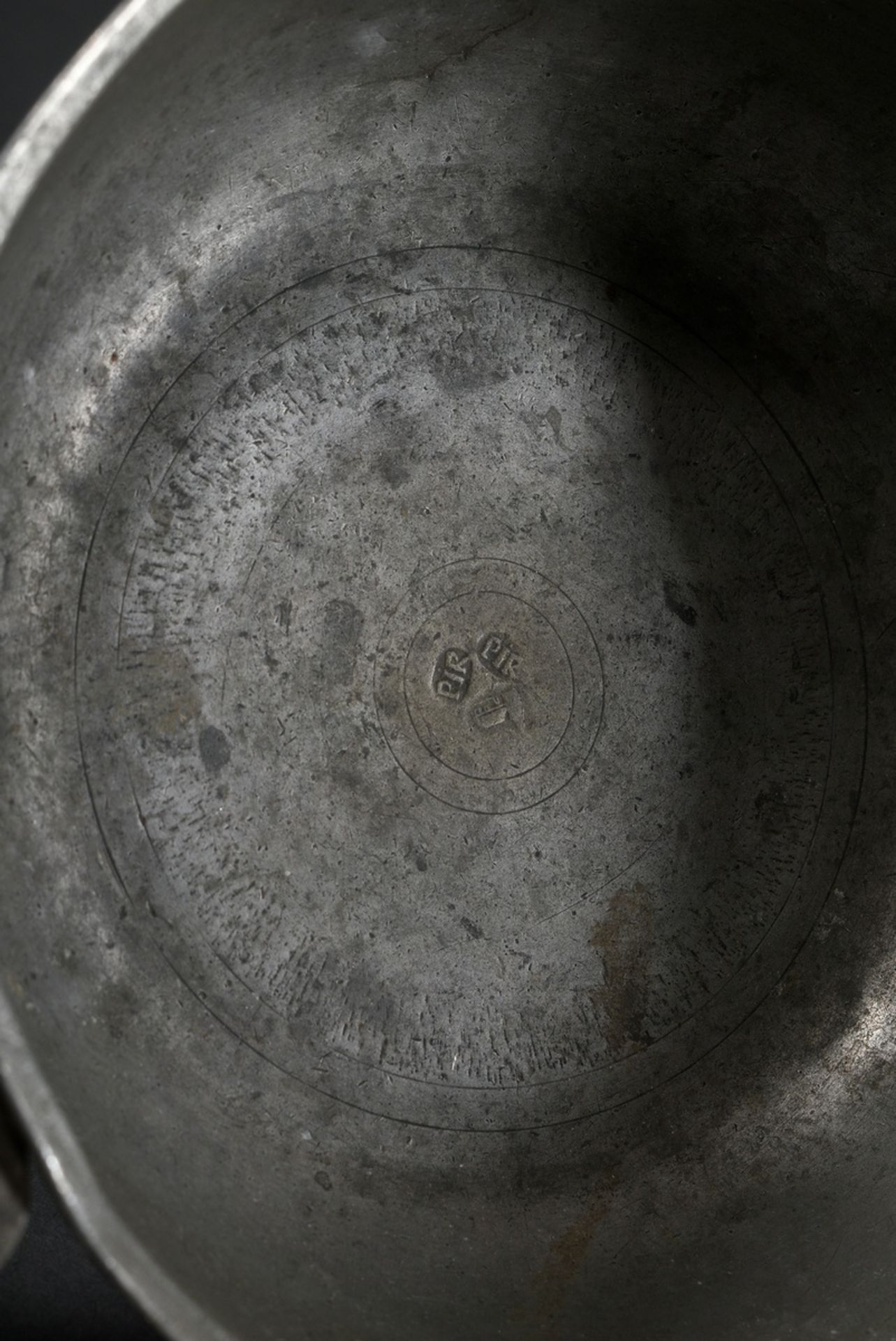 North German pewter ear bowl or maternity bowl with symmetrical openwork handles, on the bottom eng - Image 3 of 6