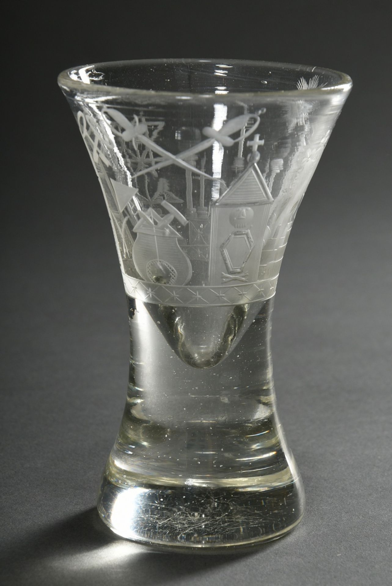Masonic glass with high dome and projecting wall, deep and matt cut symbolism over projecting foot, - Image 2 of 5