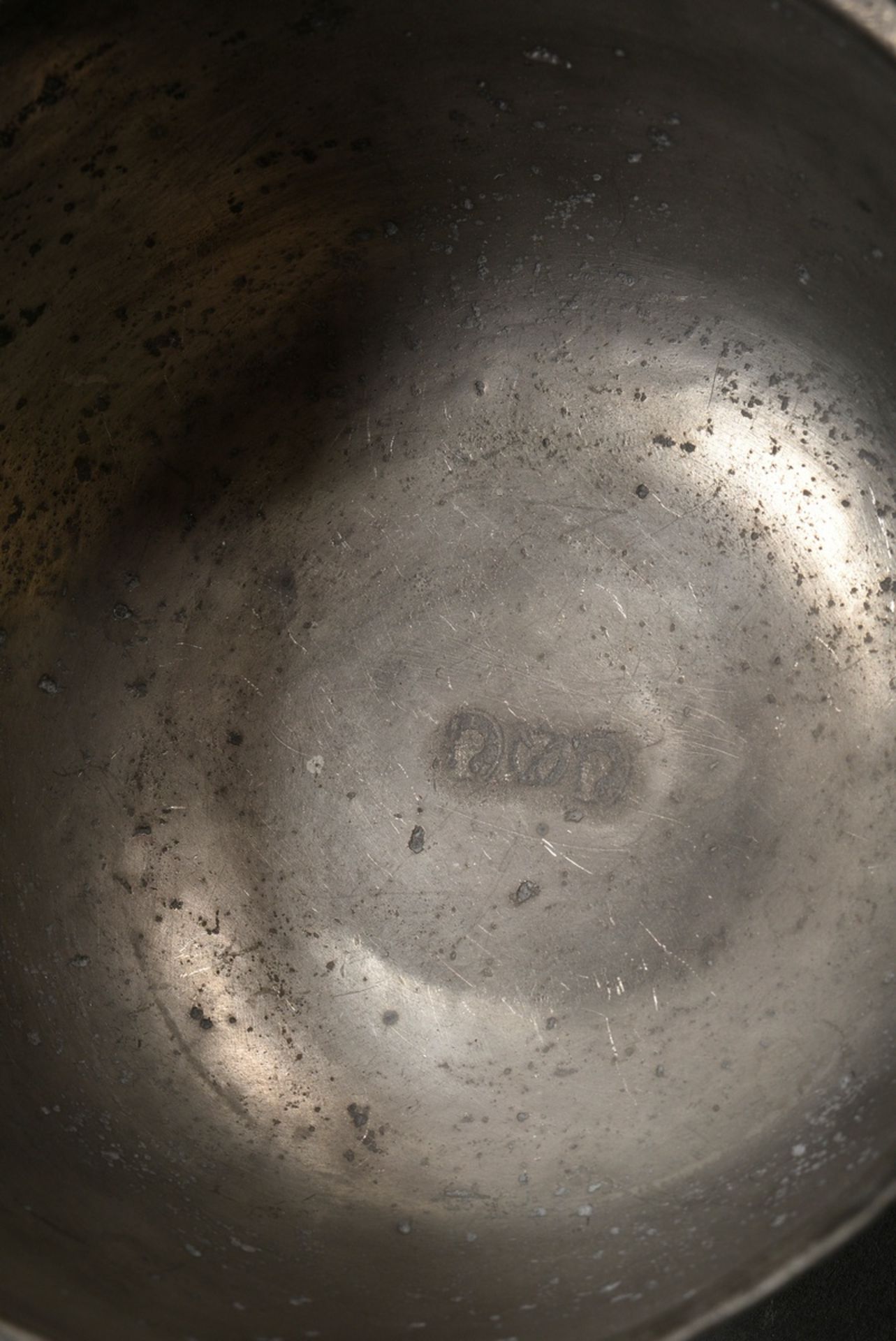 North German pewter bowl with handle on round foot with monogram engraving "C.W. 1784", probably fo - Image 4 of 6