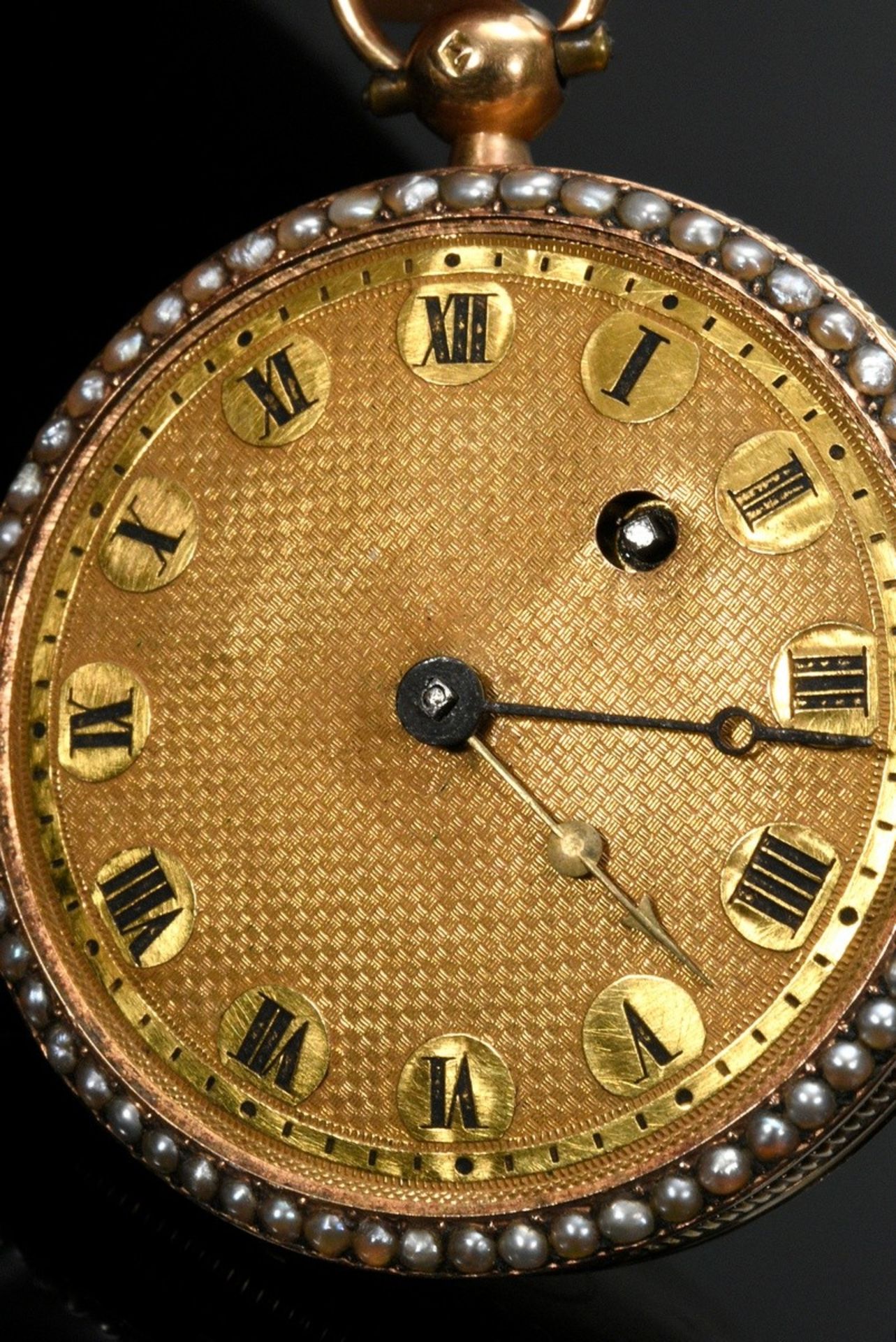 Spindle pocket watch in fine guilloché yellow gold 750 case with seed pearl lunettes, Roman numeral - Image 3 of 7