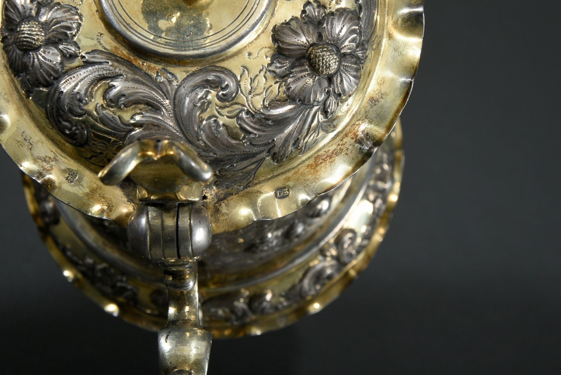 Baroque lidded tankard with cylindrical double-walled body and drift work "Rural scenes against an  - Image 10 of 10