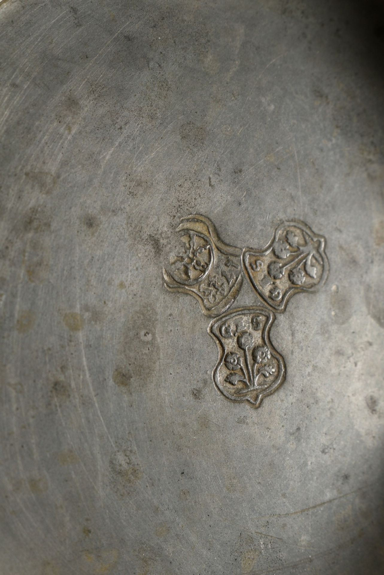 Thuringian Schnabelstitze with heart-shaped spout, spherical thumb rest and engraved monogram on th - Image 5 of 7