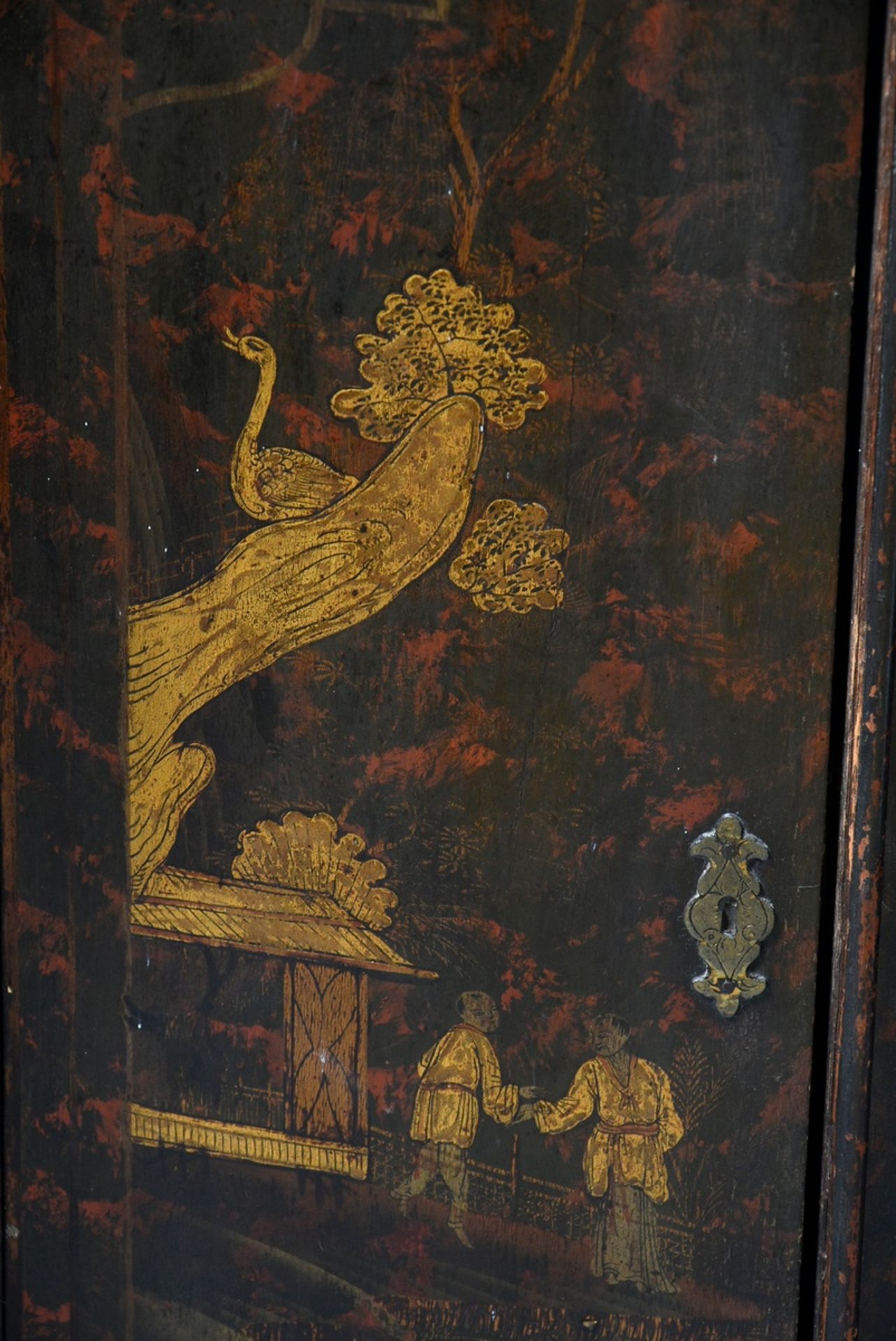 Oak corner hanging cupboard with chinoiserie lacquer painting "Landscape with riders, persons, bird - Image 8 of 8