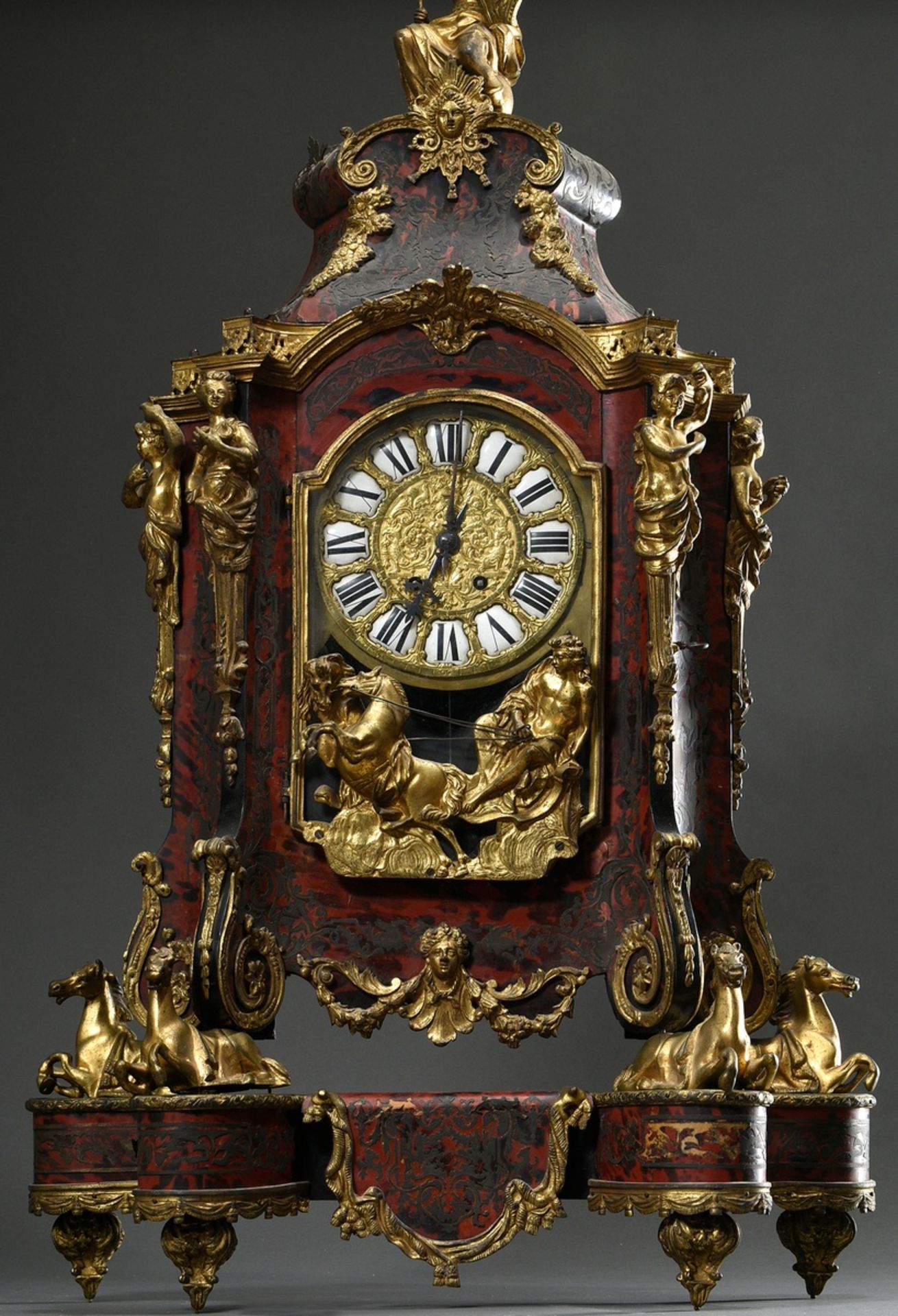 Large Boulle state pendulum with fire-gilded bronzes on wall console in Louis XVI style, red-brown - Image 2 of 17