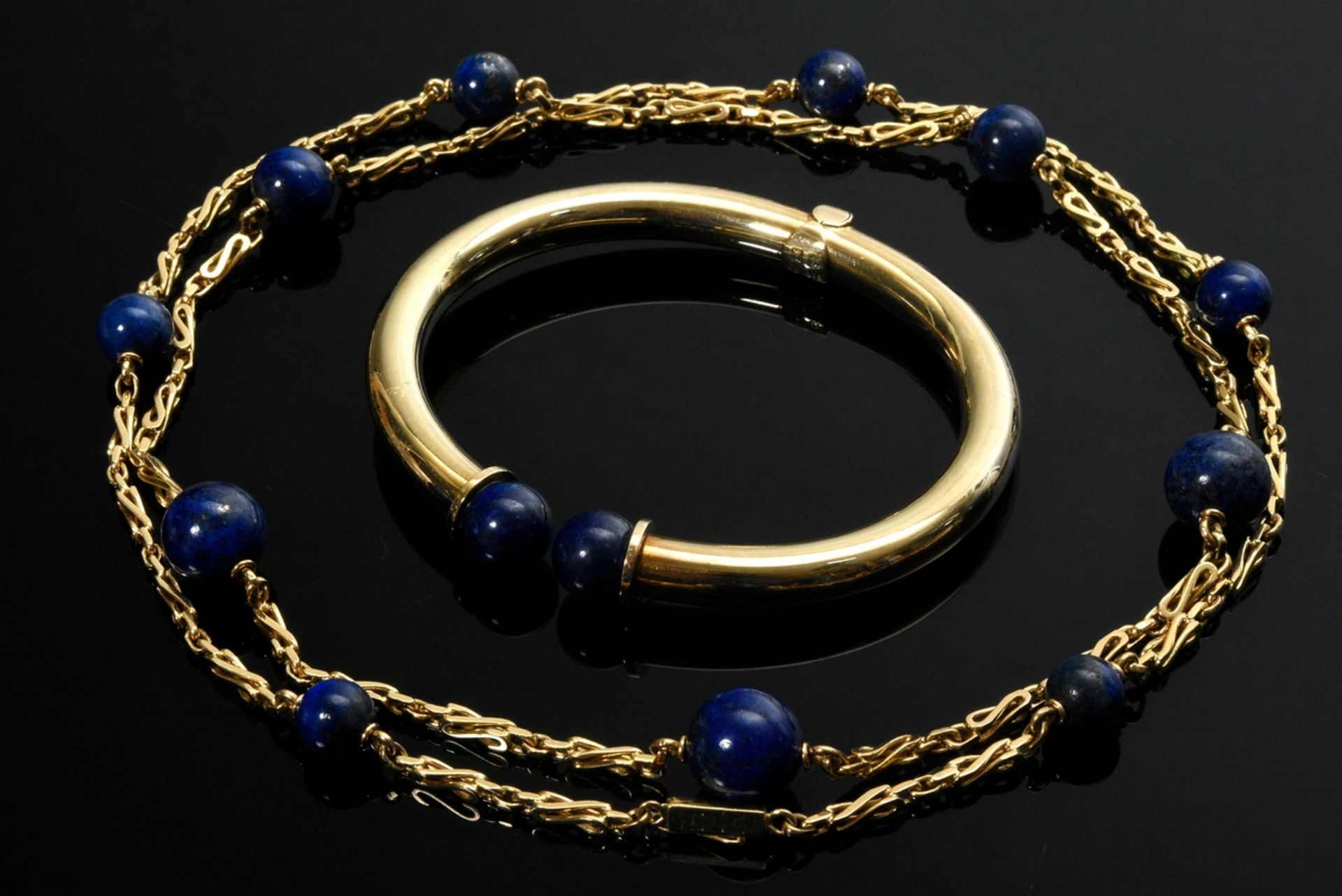 2 Diverse Teile Schmuck mit Lapislazuli Perlen: ovale Gelbgold 585 Armspange mit Scharnier (27g, Ø 