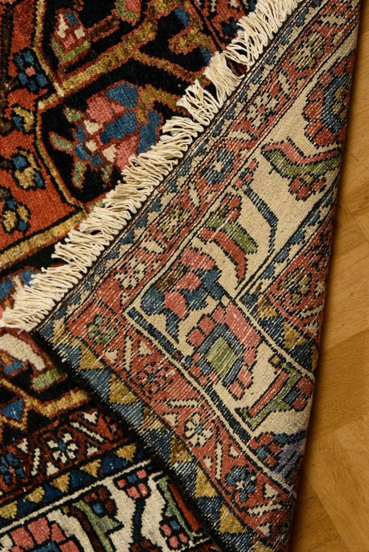 Heriz Teppich in ungewöhnlichem Format, Wolle/Baumwolle, Anfang 20.Jh., 286x156cm, partieller Florv - Bild 6 aus 7