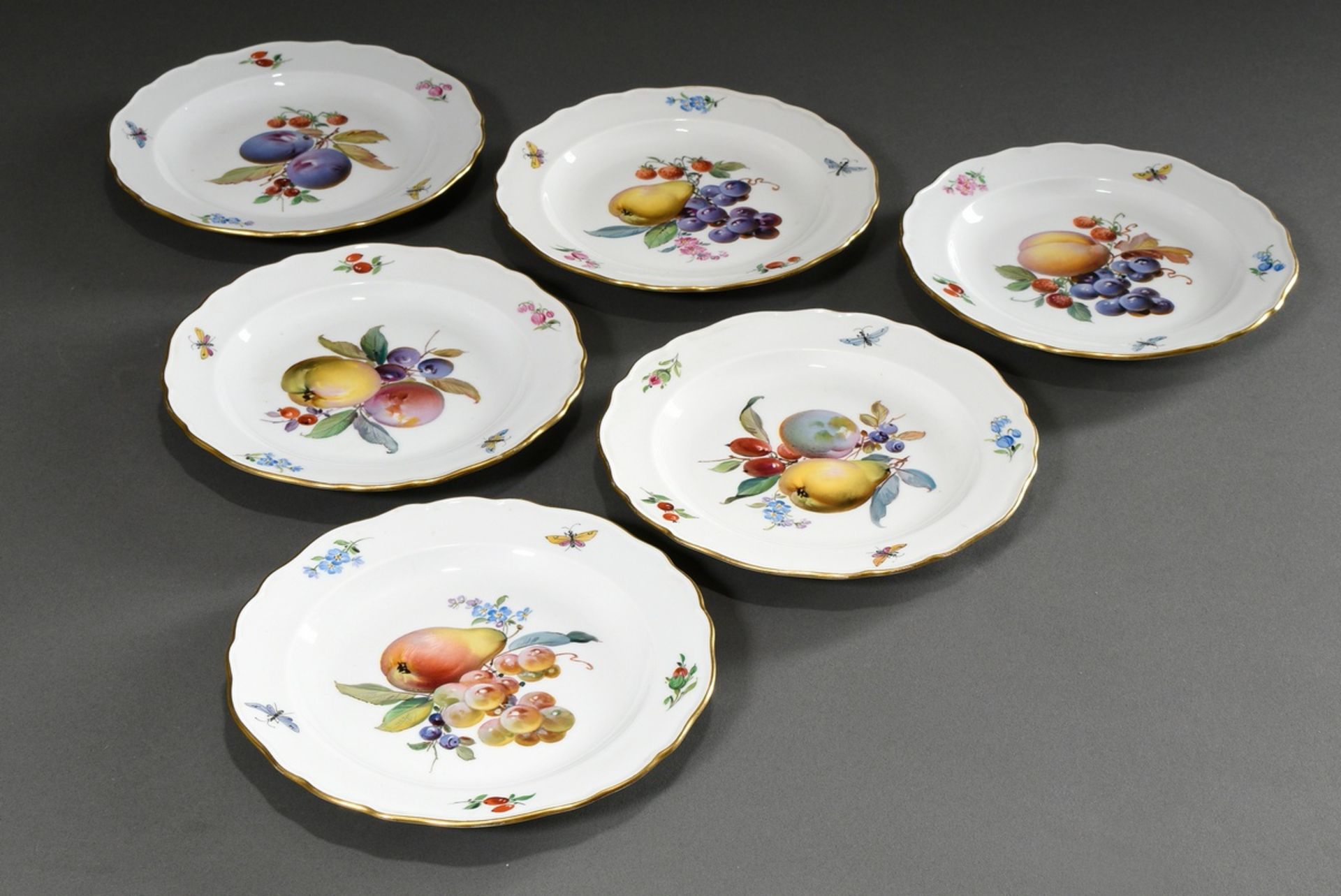 6 Meissen Teller mit "Obst und Insekten" Malerei, Neuer Ausschnitt, um 1900, Ø 21,5cm, Goldränder z - Bild 4 aus 6