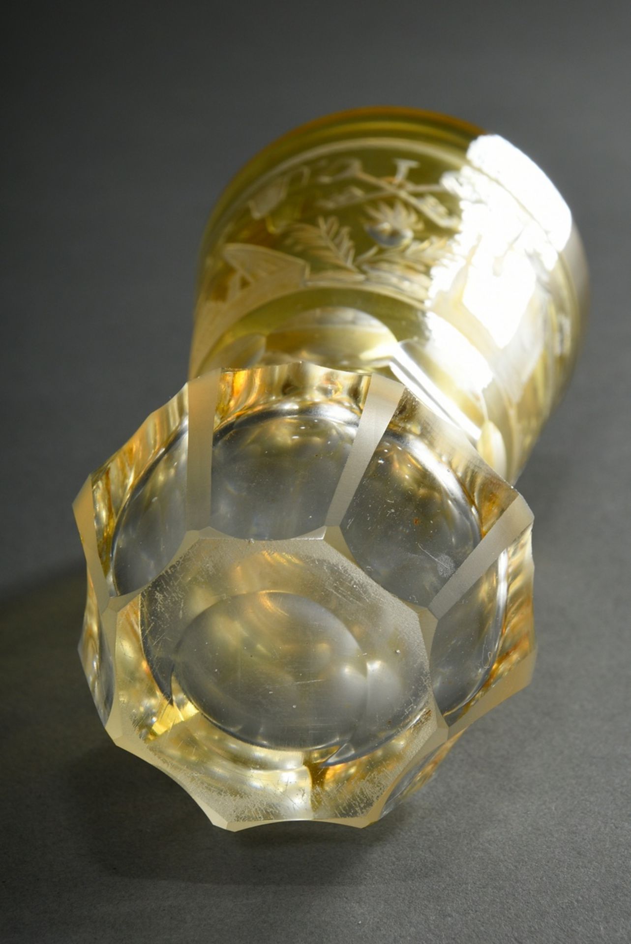 Heavy Masonic glass with yellow etched dome, rich facet cut and conical foot, Bohemia c. 1850/60, h - Image 5 of 5