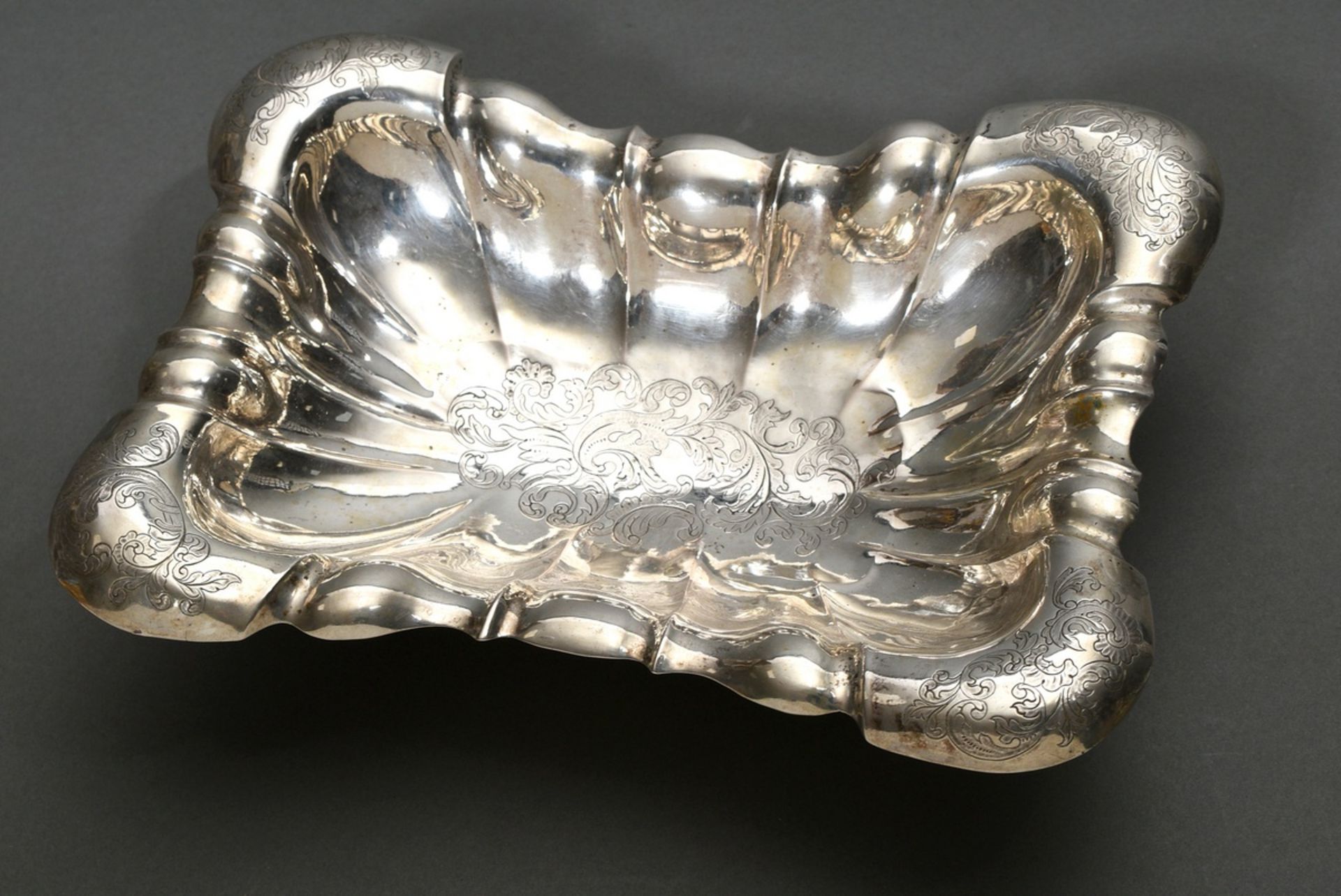 North German Biedermeier biscuit dish in angular form with straight features, floral engraving and