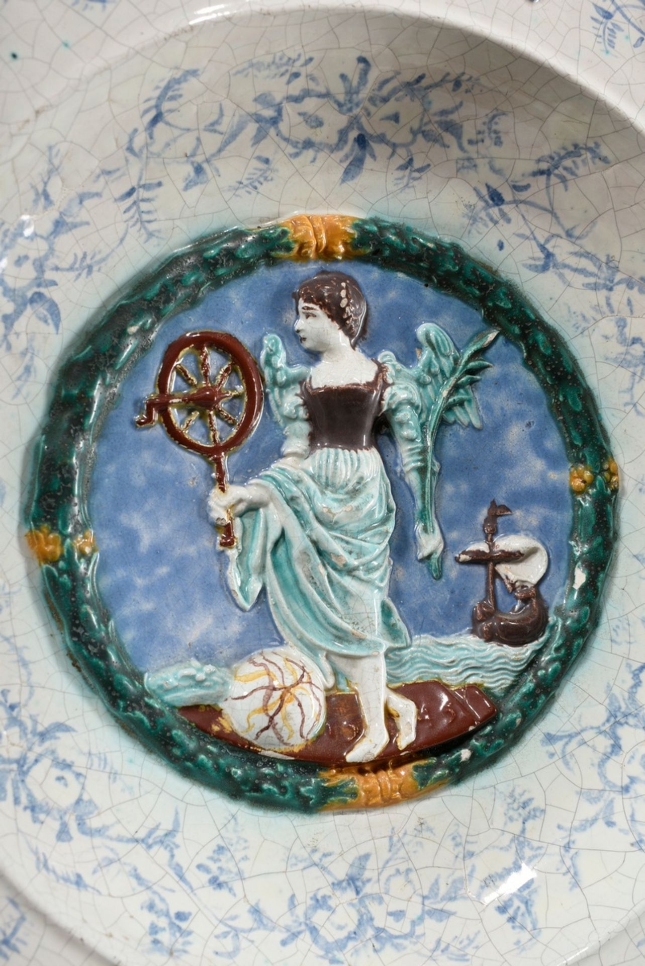 Großer Fayence Teller in Art der Nürnberger Preuning Werkstatt, im Spiegel Relief "Fortuna" nach St - Bild 3 aus 8