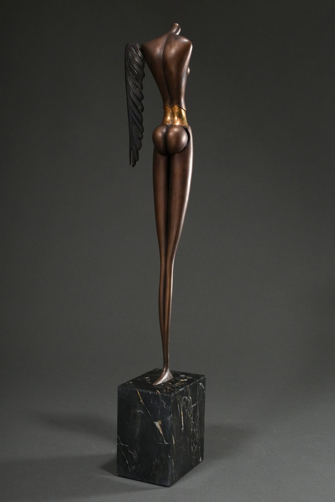 Wunderlich, Paul (1927-2010) "Nike" 1975, Bronze patiniert auf Marmorsockel, HC (Hors de Commerce) - Bild 4 aus 6