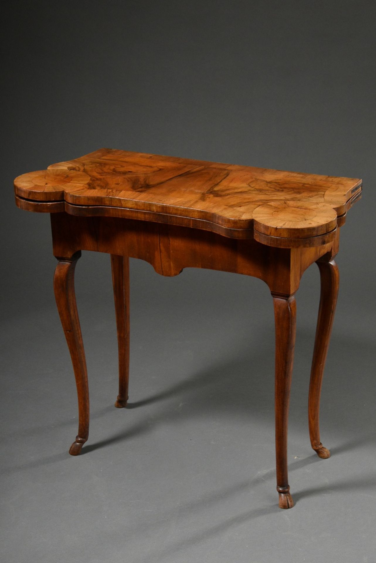 Baroque console with candlestick and jetons recesses, 18th century, walnut veneered on softwood, 75 - Image 2 of 10