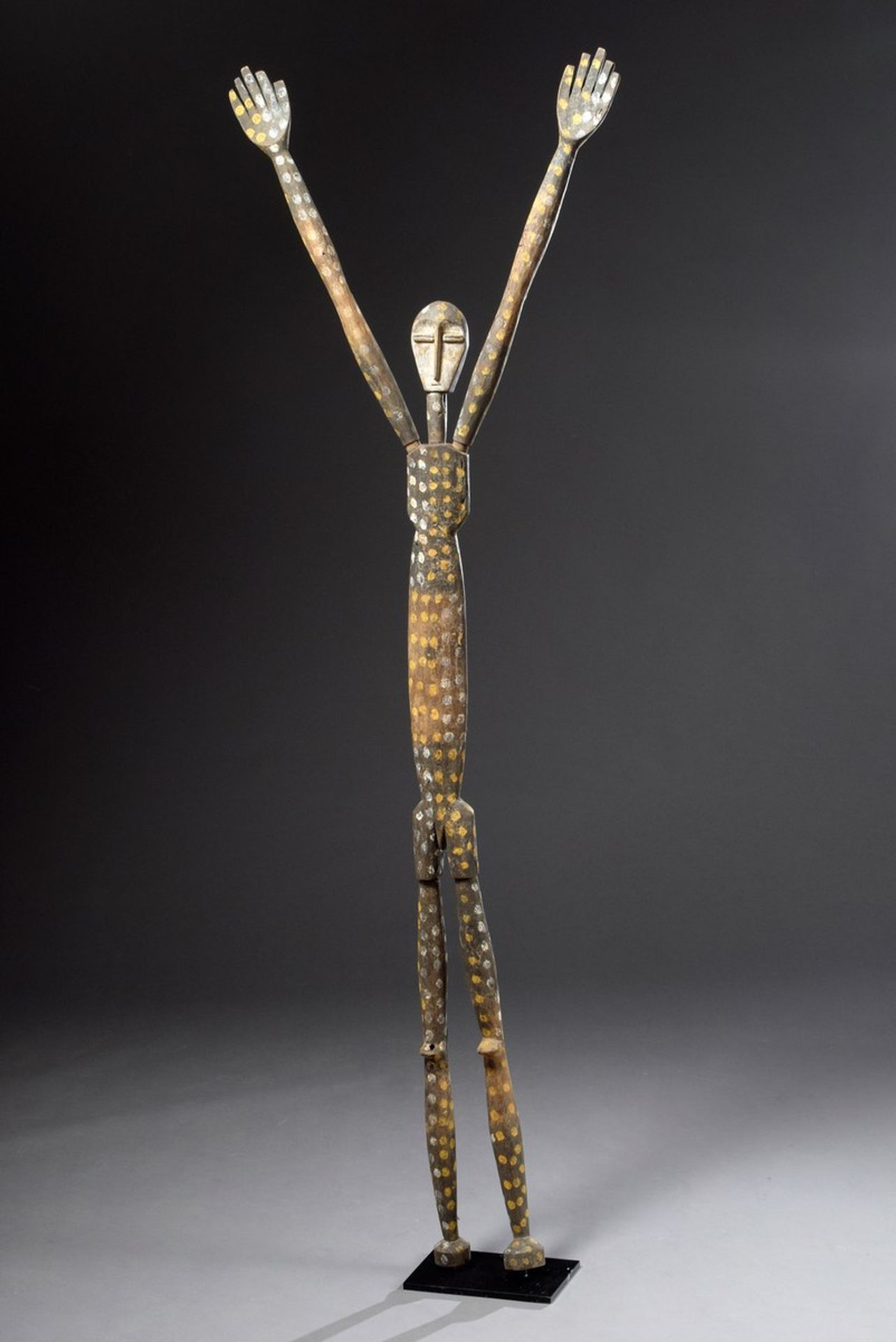 Large Lengola figure "Umbanga Nyama" representing the ancestor "Suway" (the large statues, also cal