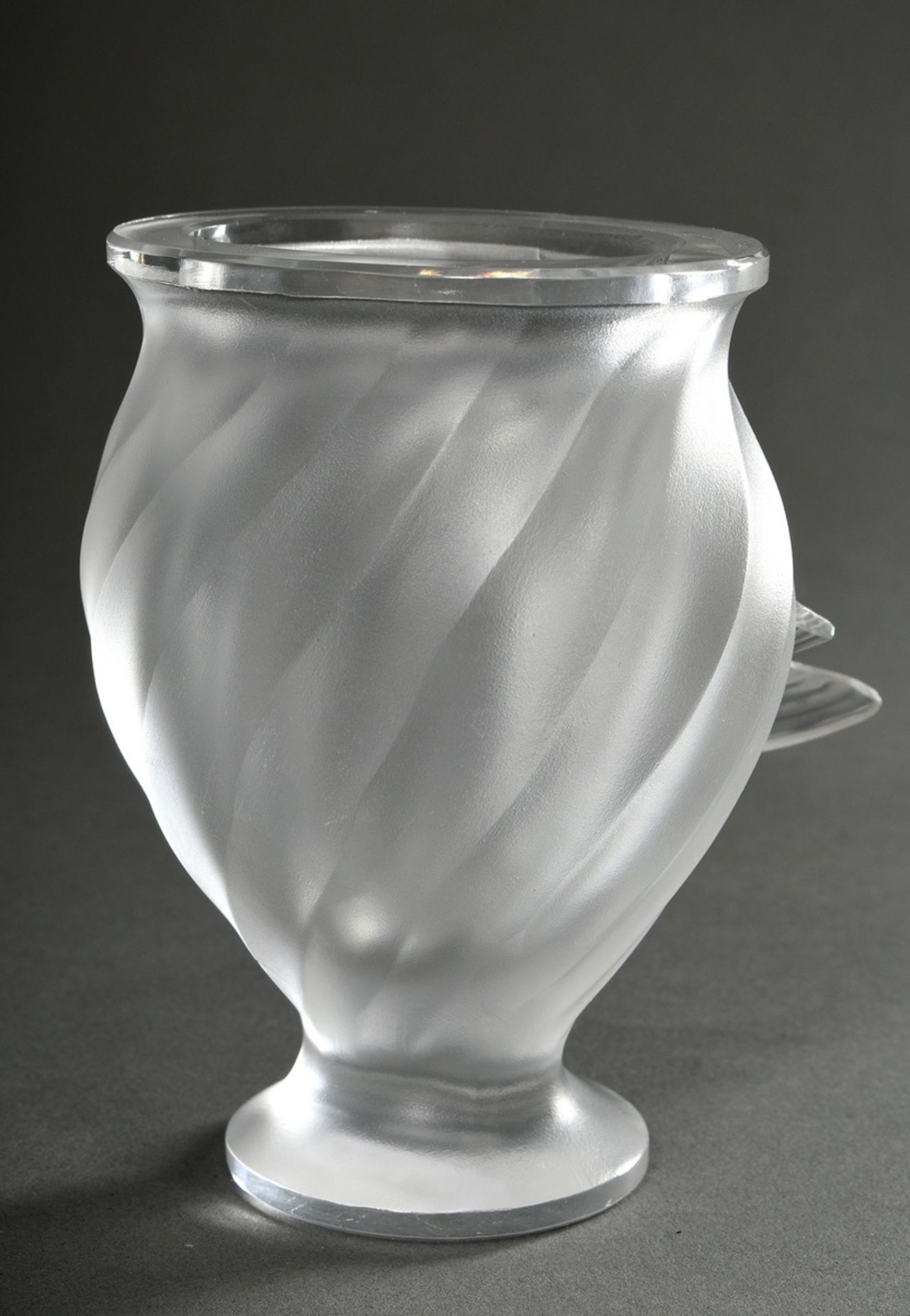 Lalique Vase in mattiertem farblosem Formglas mit Reliefdekor "Zwei Vögel",sign., 20.Jh., H. 12,6cm - Bild 2 aus 4