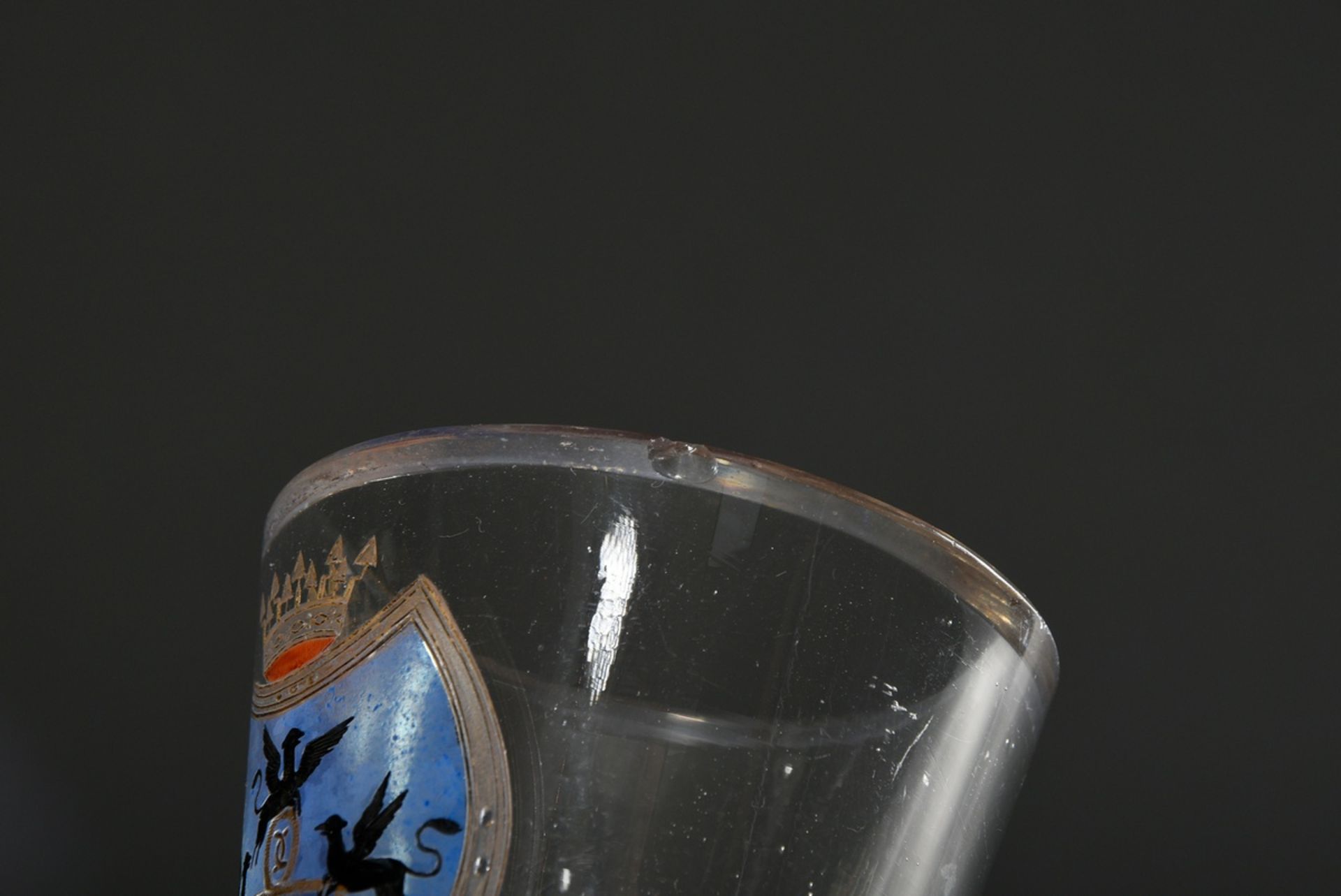 Masonic glass with cut and on the front coloured coat of arms under a 9-pointed crown "Three Griffi - Image 5 of 7
