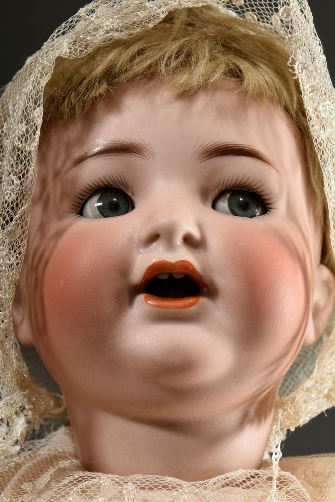 Kämmerer & Reinhardt doll with bisque porcelain crank head, blue sleeping eyes, open mouth with two - Image 2 of 5