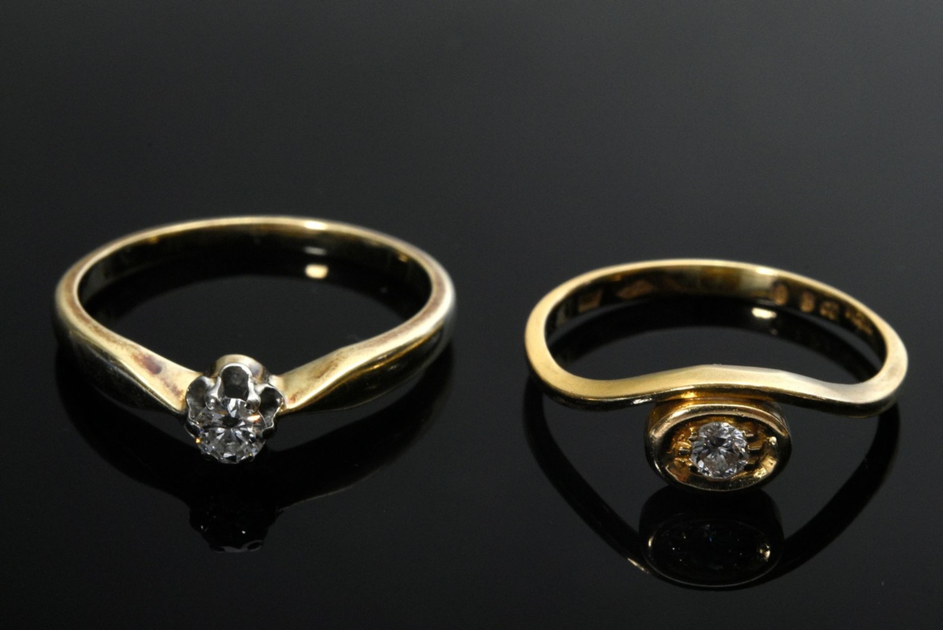 2 Diverse Ringe: Gelbgold 750 mit Brillant (ca. 0.07ct/VSI/W, 1,4g, Gr. 50) und Gelbgold 585 mit Br - Bild 3 aus 3