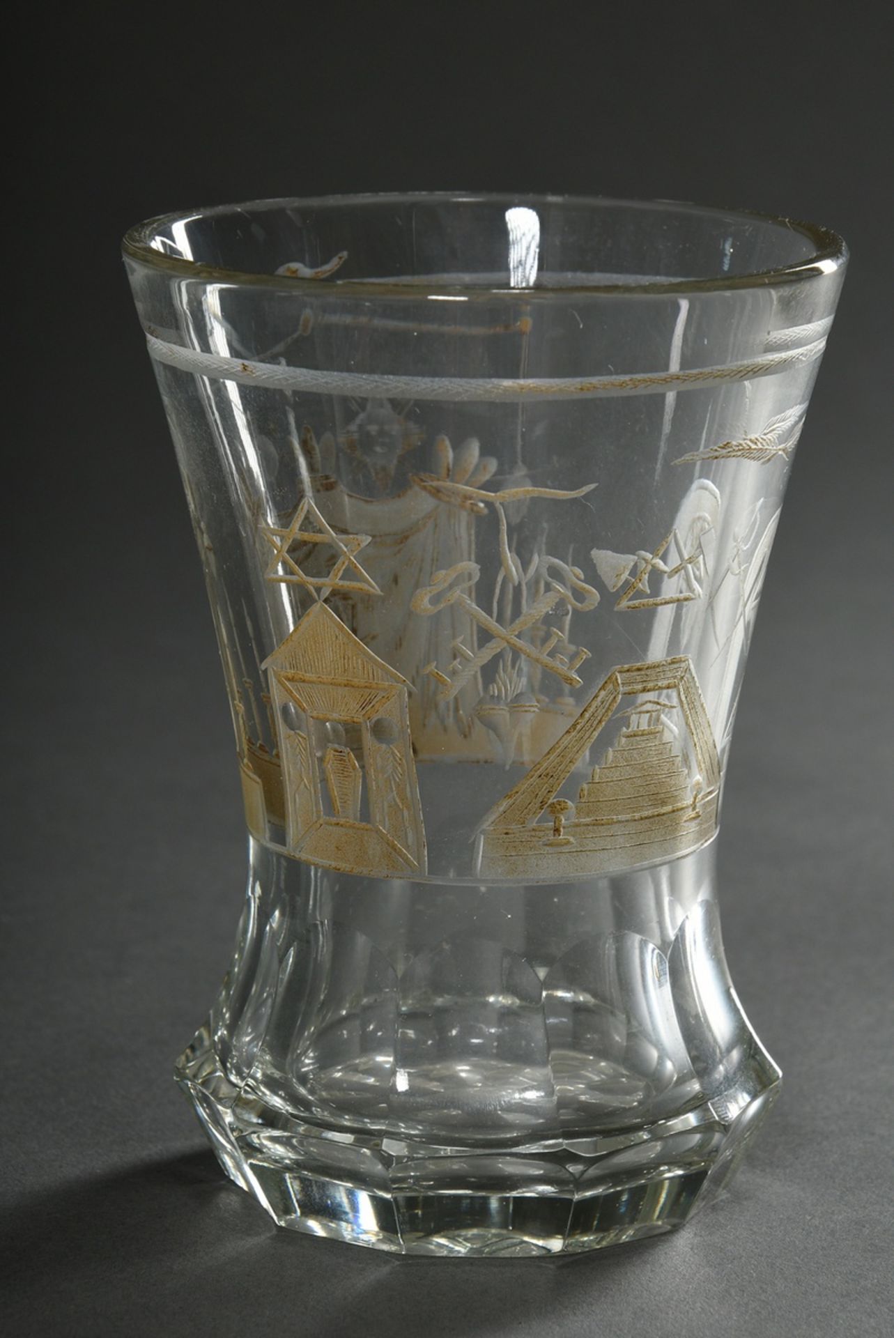 Freemason pedestal pot with rich symbol cut and delicate remnants of gilding, laced 11-fold faceted - Image 2 of 4