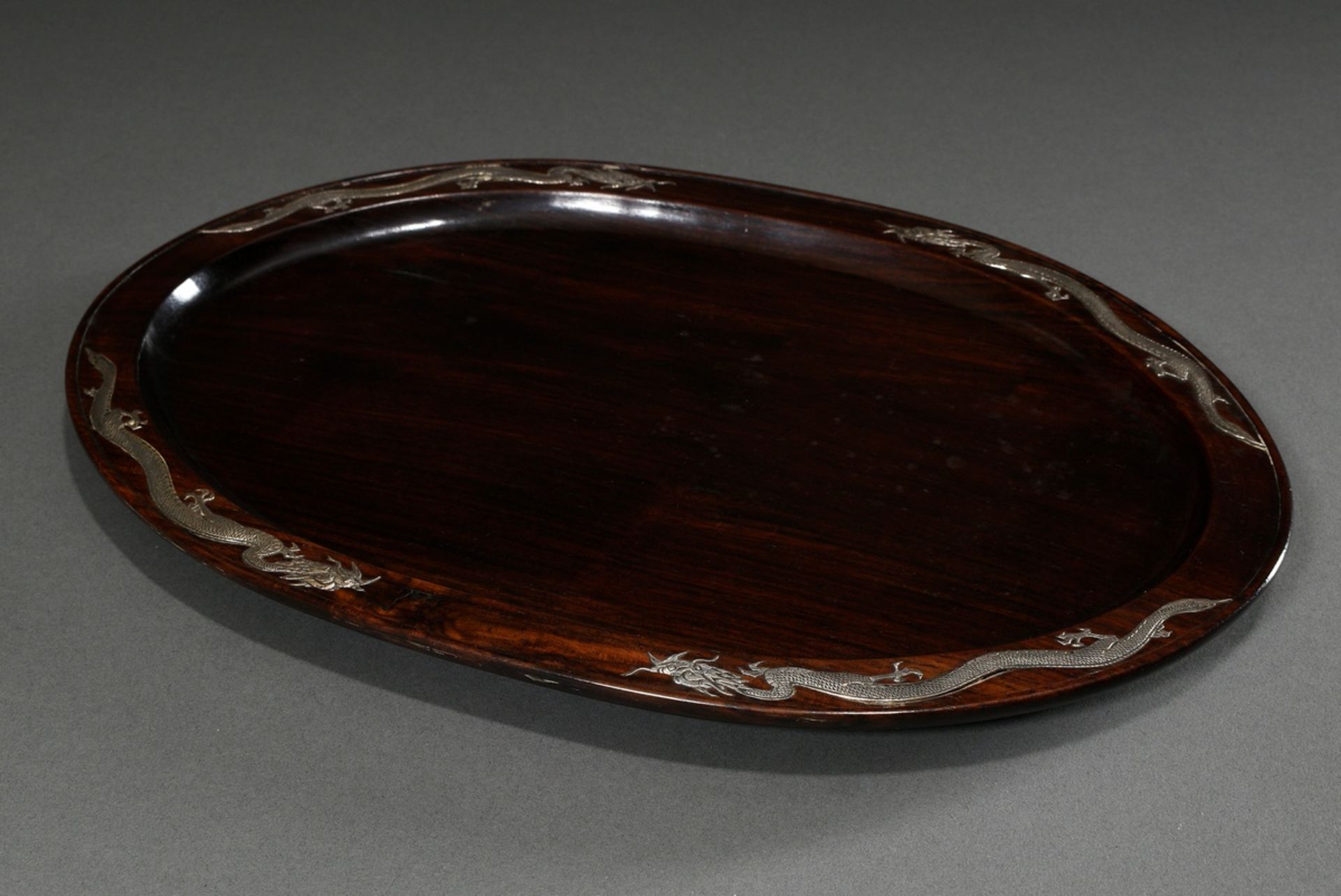 Oval blackwood tray with four silver relief decorations "dragons" on the rim, China circa 1900/1920 - Image 2 of 5