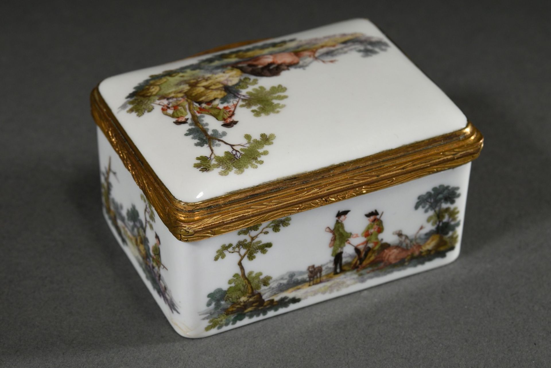 Rectangular Meissen tabatiere with flawless polychrome painting "Hunting Scenes" on the body as wel - Image 2 of 9