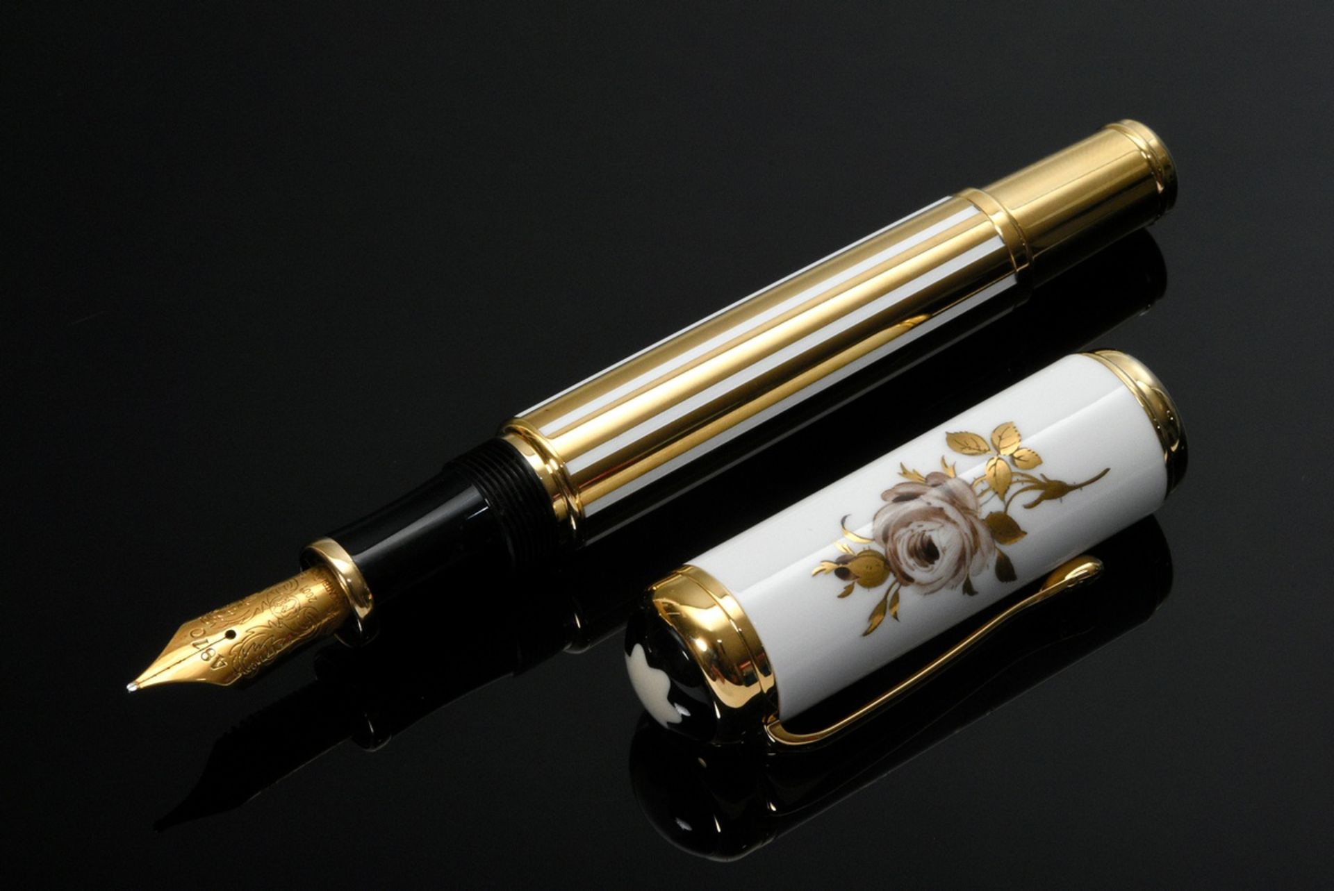 Montblanc piston fountain pen "Marquise de Pompadour" from the special edition "Patron of Art", gol