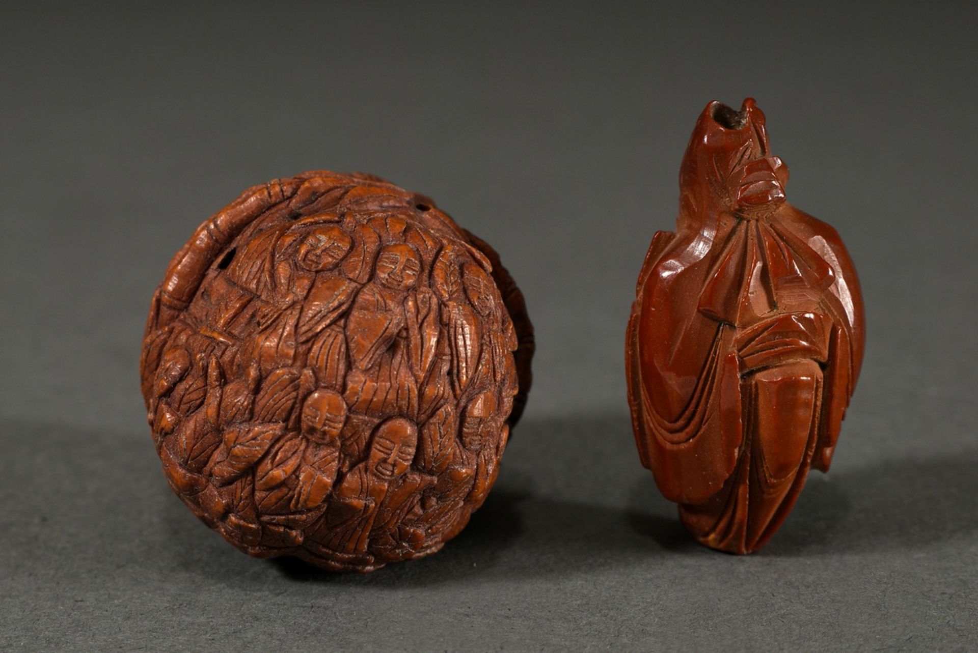 2 Various pieces walnut and core, finely carved "Monks and Shoulao", pierced, China, Qing Dynasty, - Image 2 of 3
