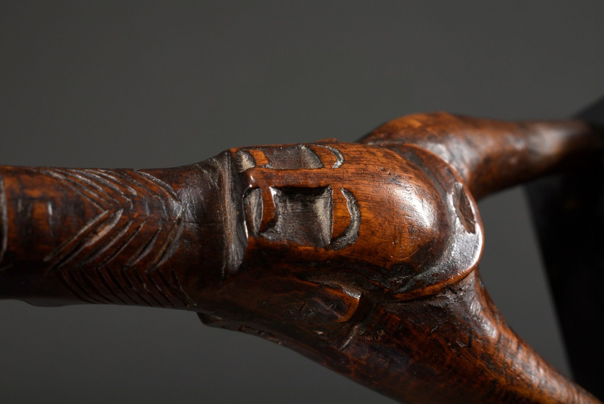 Large Baule slingshot "Male double figure with crocodile", finely carved dark wood, Ivory Coast, ba - Image 5 of 5