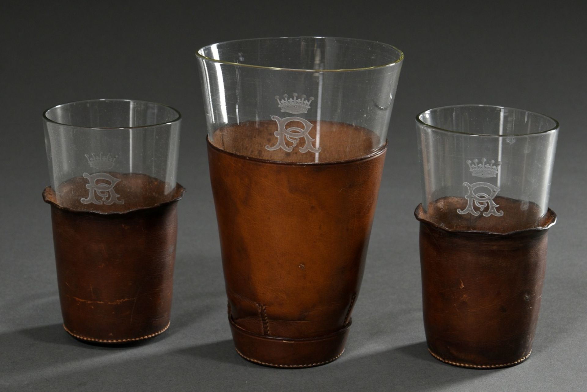 13 Various pieces picnic set with monogram "R under crown", around 1900: 3 glasses with leather cov - Image 2 of 20