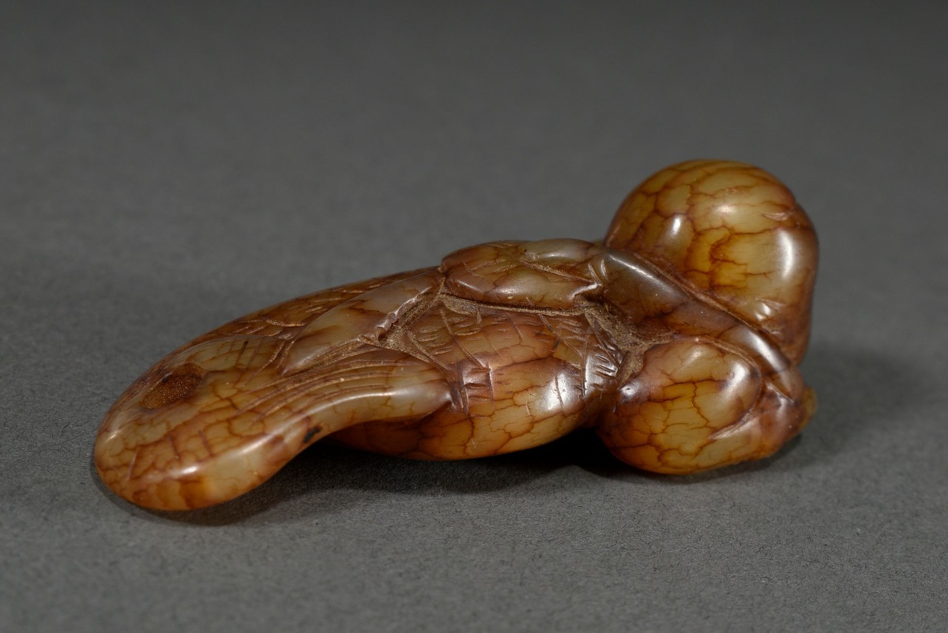 Fine figure of brown veined jade "Lying Mermaid", Ming or later, China, l. 7.5cm - Image 2 of 6