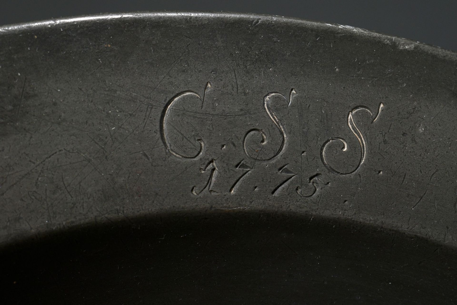 3 Various pieces of pewter, 18th century: large plate with engraved owner's monogram "C.S.S. 1775", - Image 4 of 11